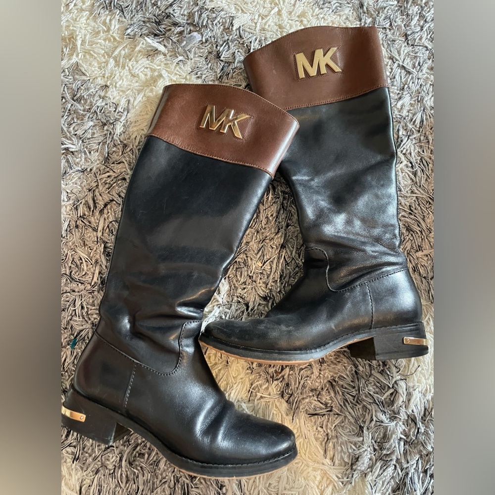 Michael kors used boots size 4.5